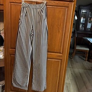 PrettyLittleThing Black and White Striped Straight Leg Pants size 6